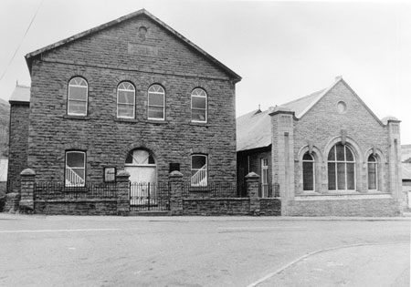 Hebron Ton-Pentre photographed in 1994