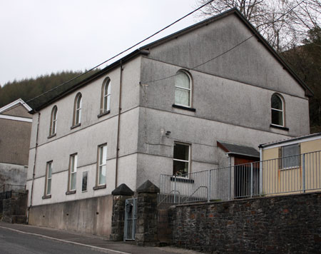 Carmel Blaenllechau photographed in April 2010